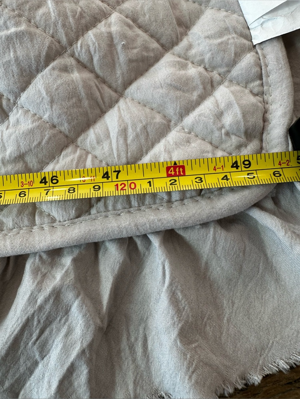 Ruffled Quilted Bed Throw in Light gray - Unbranded - Picture 11 of 12